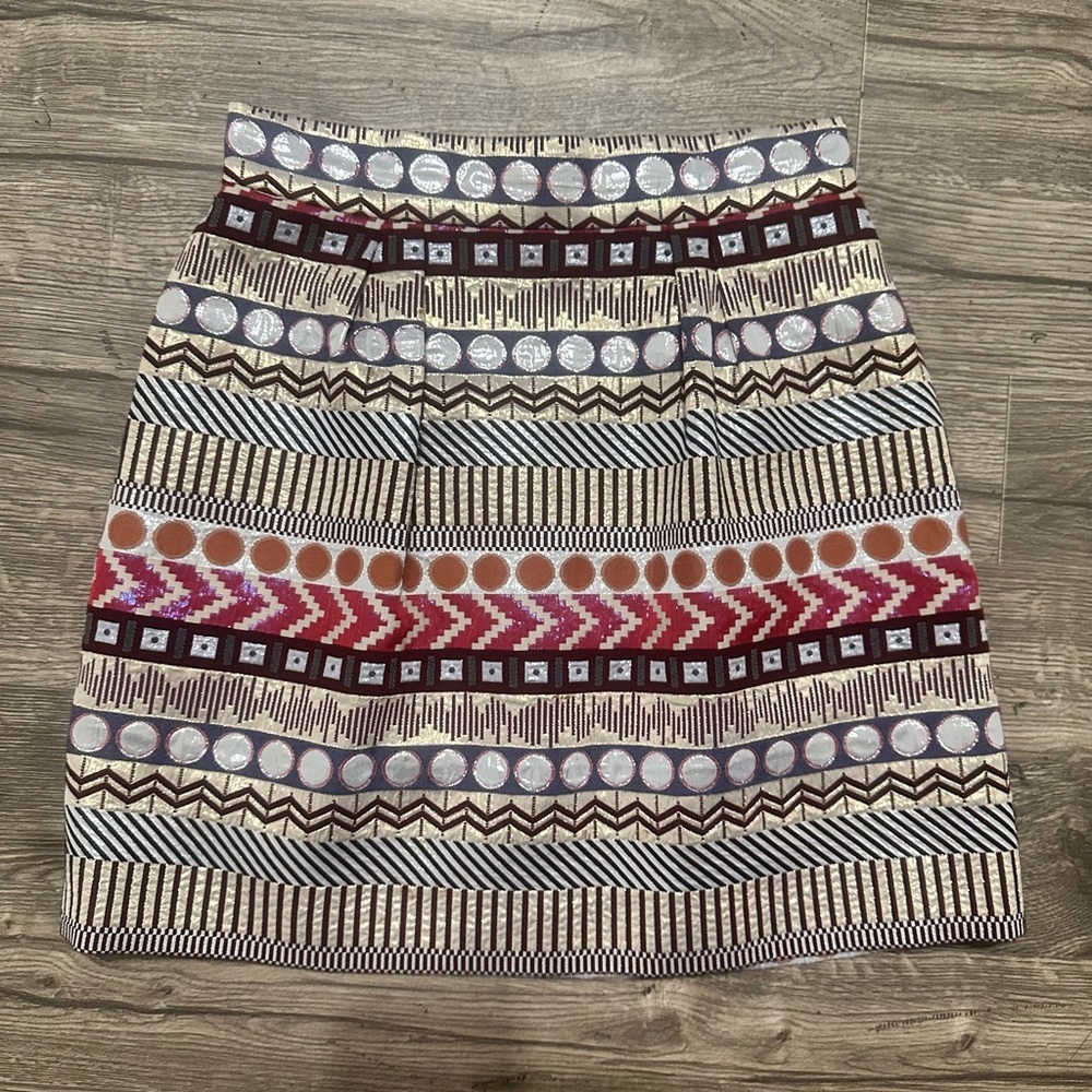 ANTHROPOLOGIE NOMAD
Morgan Carper Mini Skirt Sz 10
Metallic Cotton and polyester
